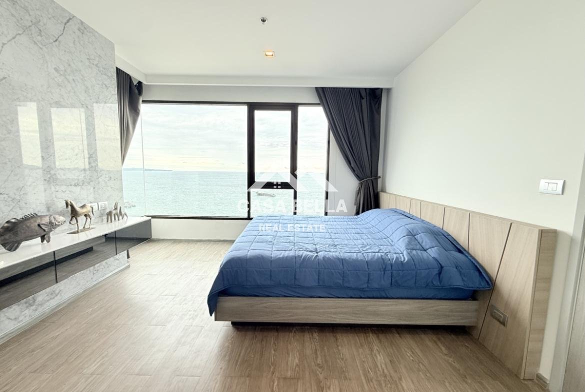 Aeras Beachfront Condo – Jomtien