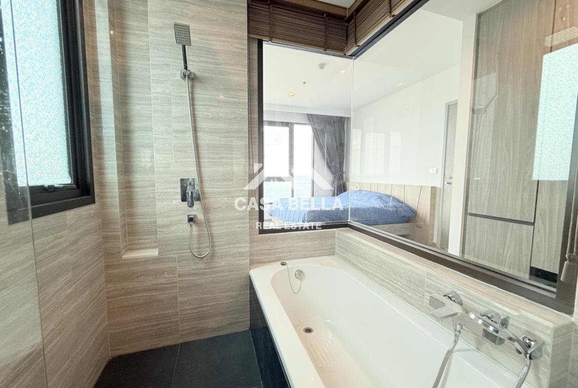 Aeras Beachfront Condo – Jomtien