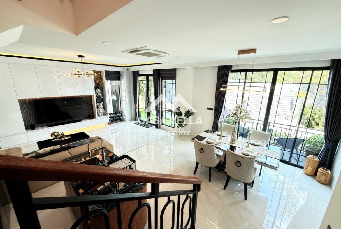 Glam Boonsampan 6 – East Pattaya
