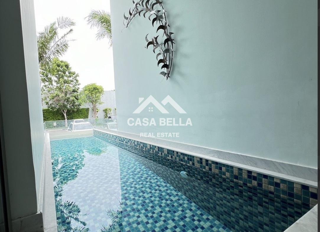 Copacabana Coral Reef – Jomtien