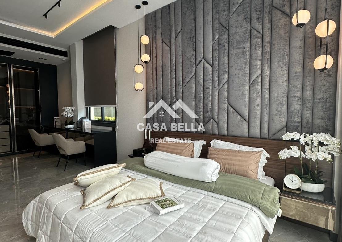 The Arowanyx – Nong Prue