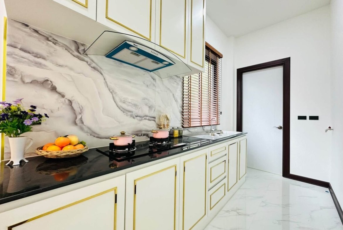 LUXURY MODERN POOL VILLA | Pong – Ang Map Prachan