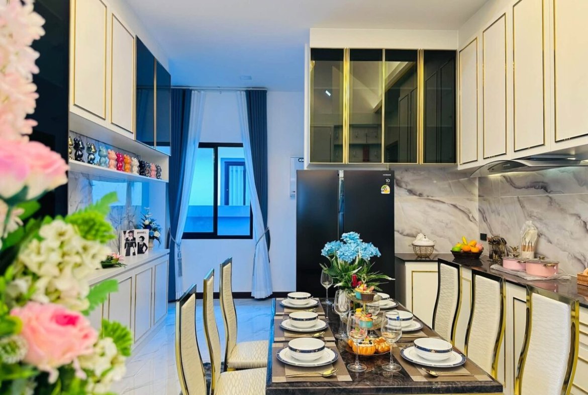 LUXURY MODERN POOL VILLA | Pong – Ang Map Prachan